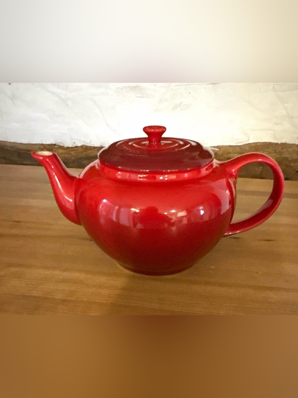 Le Creuset Cerise Cherry Ceramic Teapot - Home Kitchen